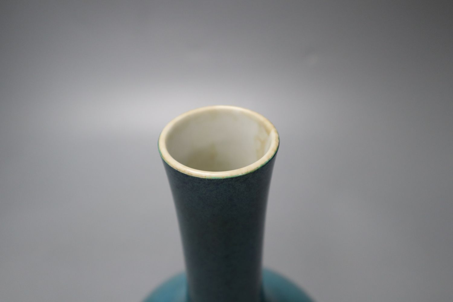 A Chinese powder glazed porcelain bottle vase, height 27cm